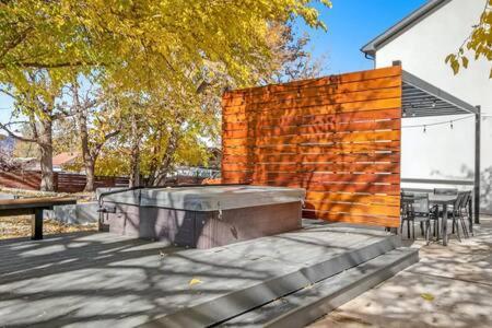 Near Downtown Stylish 2Br With Amazing Patio - 6 Villa Моуаб Екстериор снимка